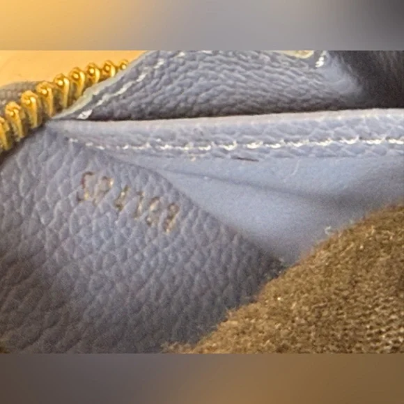 LOUIS VUITTON-SP4198 Cream Empreinte Zippy Wallet - Picture 15 of 15